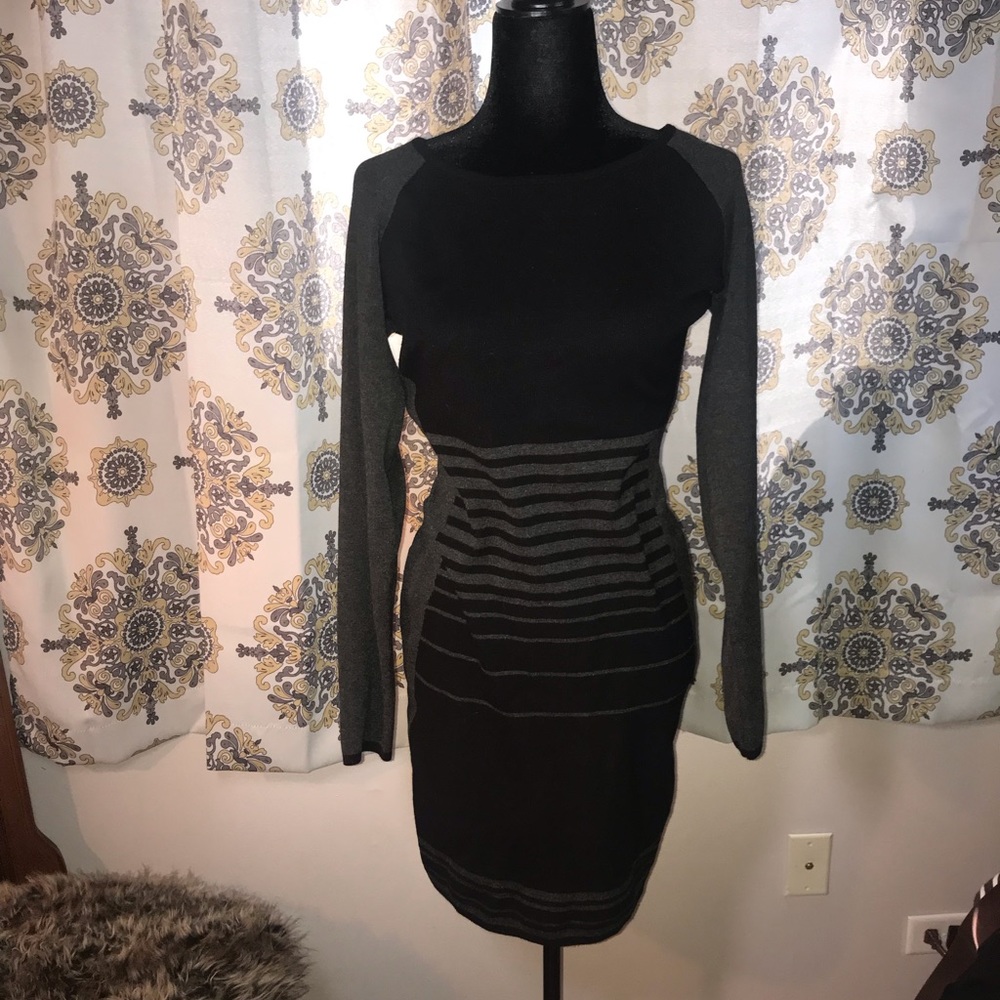 NEW WOT MAX STUDIO Knee Length Dress